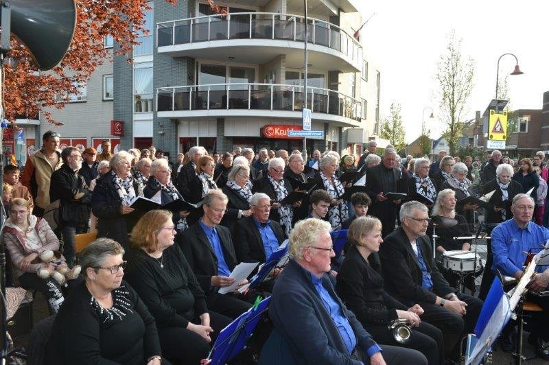 Brassband Eensgezindheid tijdens een optreden in Wormer